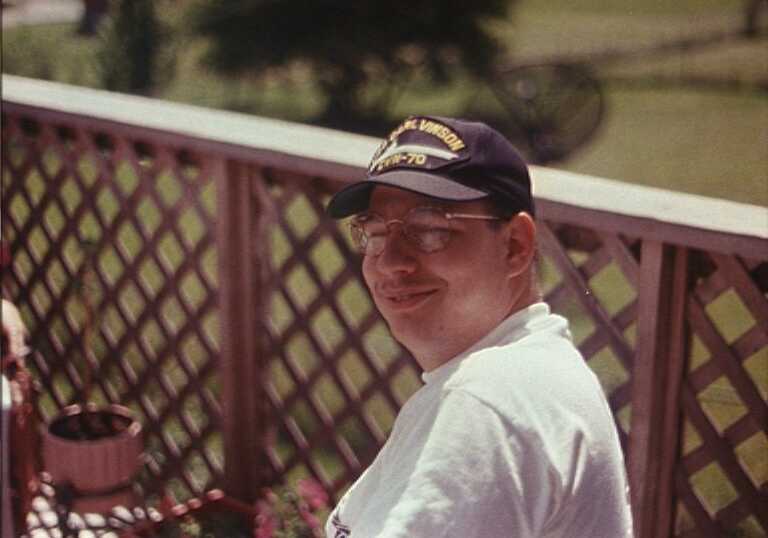 19443_00.jpg (32457 bytes)